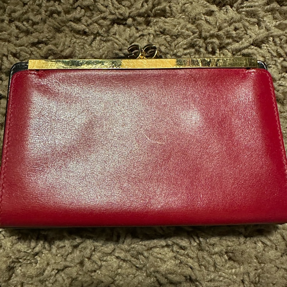 Gucci Two Tone bifold Wallet with Kiss lock change side - Picture 11 of 12